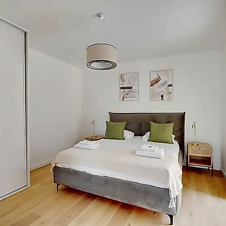 Charming Duplex -4br/8p- Hotel 4*