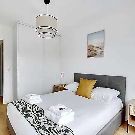 Charming Duplex -4br/8p- 4*